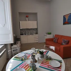 https://la-casa-di-abbi.hotels-amalfi.com